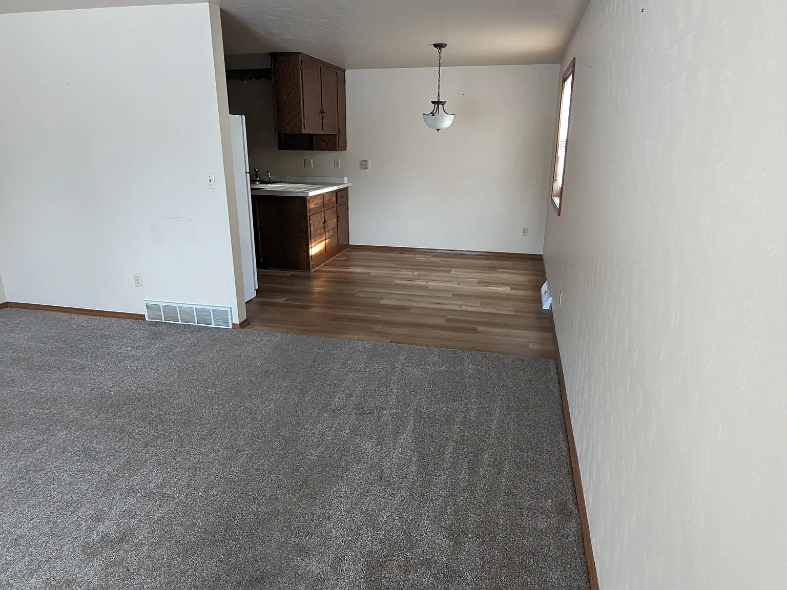 Duplex for Rent Near Lambeau Field 2bd/1ba — Photo 4
