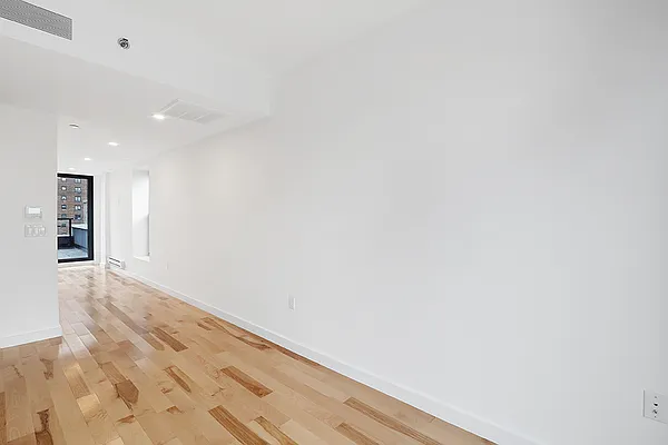 Rented by REZI | media 2
