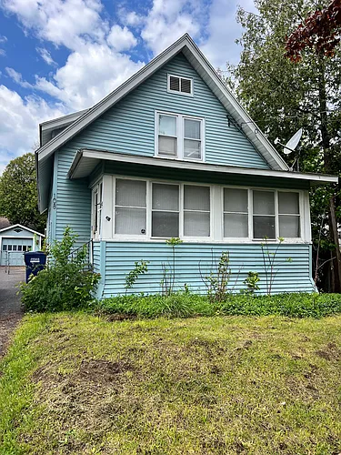 108 Ames Ave Photo 1