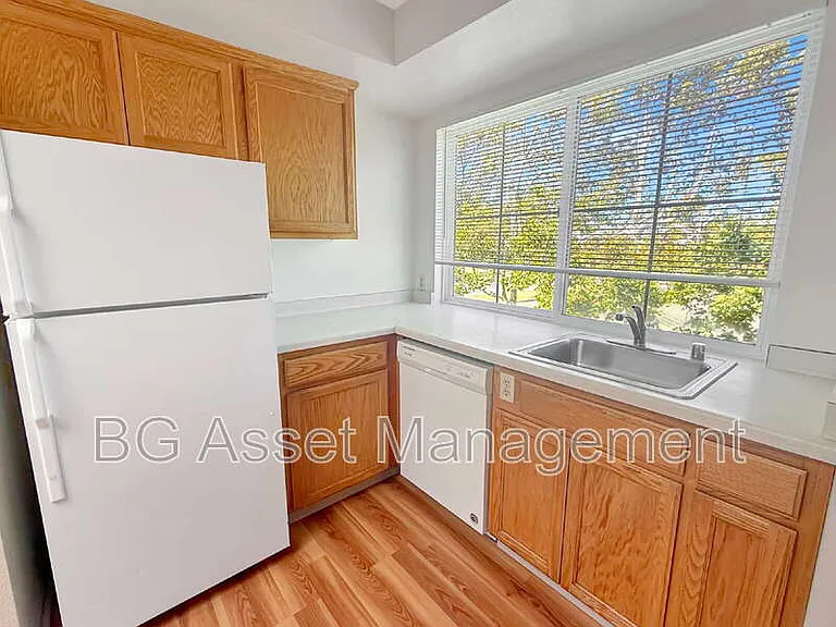 701 San Pablo Ave #10 — Photo 6