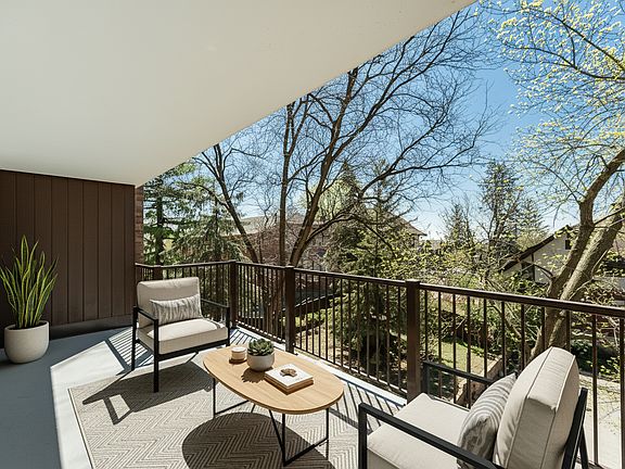 2nd image of 600 4th St SW APT 308