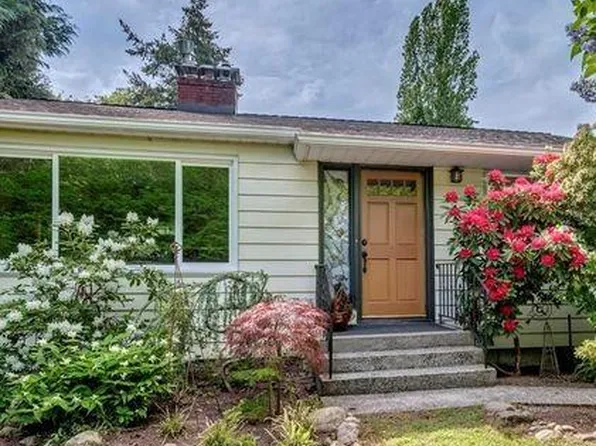 12547 Densmore Ave N, Seattle, WA 98133