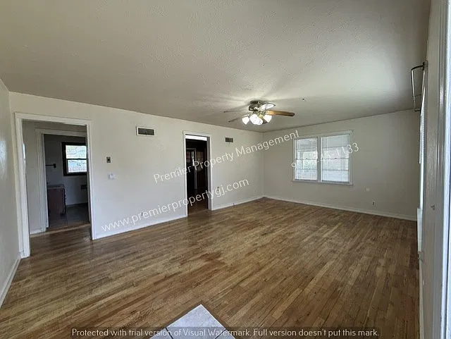 3 bed, 2.0 bath, $1,600 — Photo 2