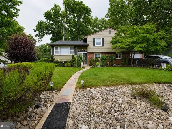 9 Dartmouth Dr, Atco, NJ 08004