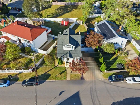 155 29th Street, Copiague, NY 11726