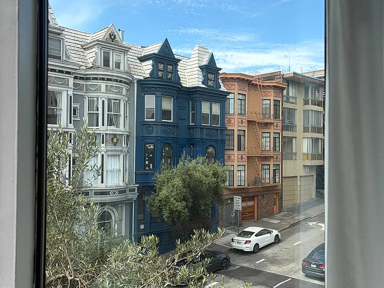 1817 California St #208 — Photo 17