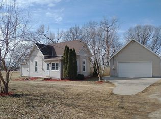 402 W Main St, Cook, NE 68329
