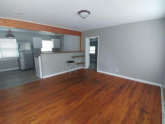 3rd image of 3303 E Moreno St
