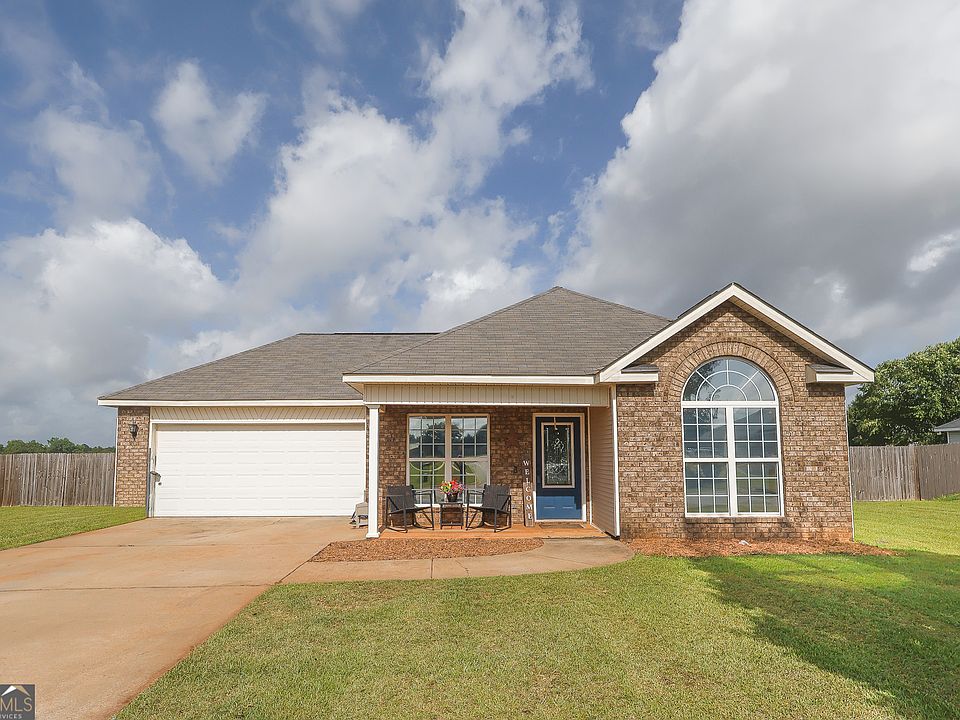 1st image of 101 Lavendar Ln