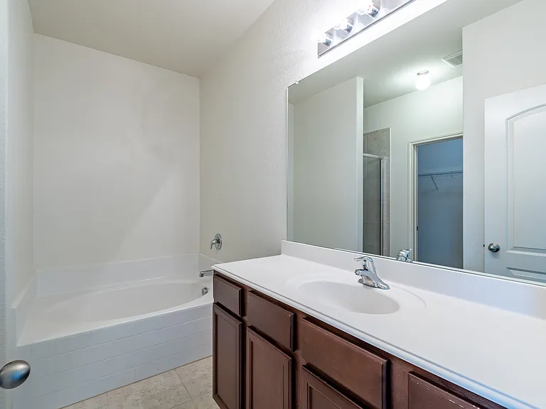 1911 Hot Springs Way — Photo 16
