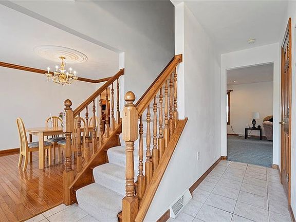 5th image of 9871 Buckingham Pl