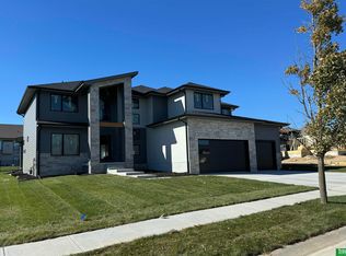 11014 S 175th St, Omaha, NE 68136