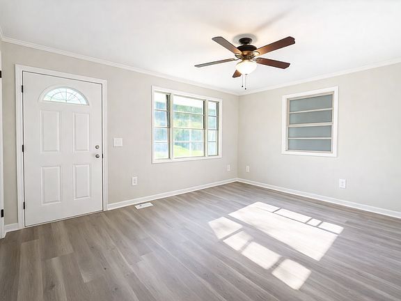 2nd image of 547 Holly Dr
