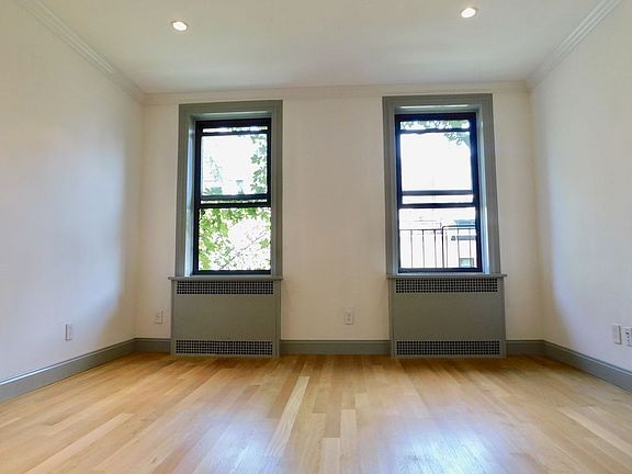 2nd image of 421 W 21st St APT 5A