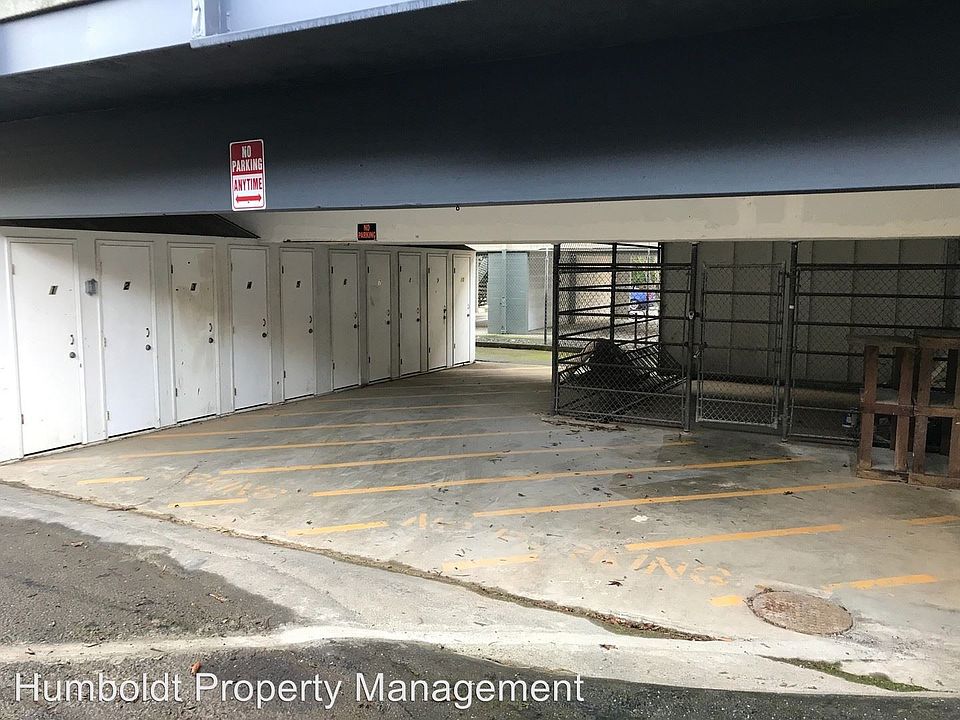 2nd image of 1016 F St APT 6