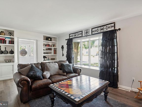 5th image of 3306 N Rockfield Dr