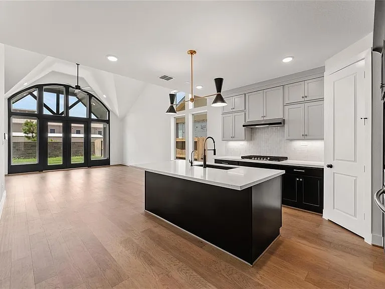 29751 Bur Creek Ln — Photo 5