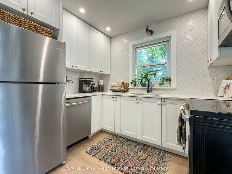 10 Western Ave #UPPER — Photo 7