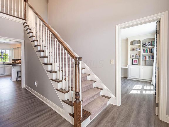3rd image of 8790 Belworth Sq