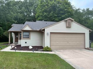 7930 Stonegate Pl, Fort Wayne, IN 46825