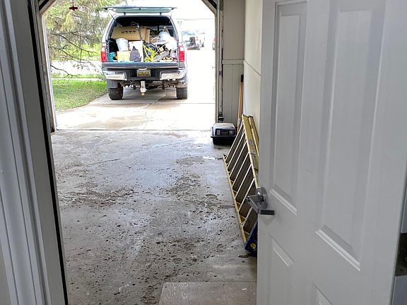 5th image of 352 Lytle Pl