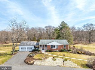 20104 Redrose Dr, Sterling, VA 20165