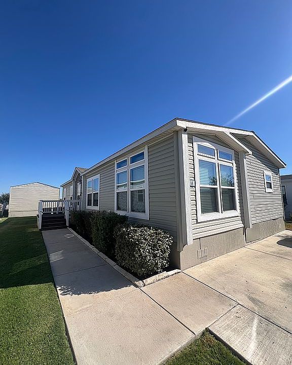 1st image of 158 Eagle Creek Dr