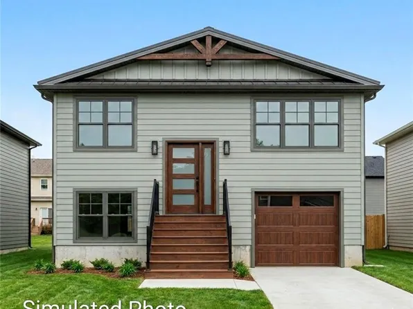 509 Gibson St, Fredericton, NB E3A 4E6