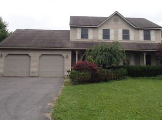 4240 Montezuma Crse, Liverpool, NY 13090