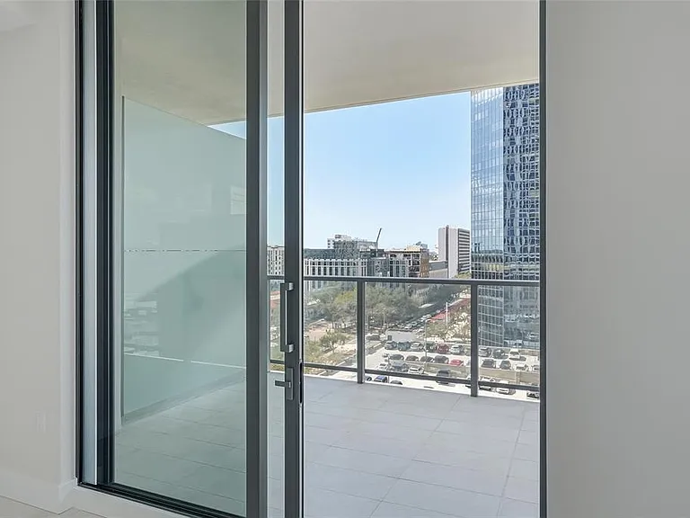 275 1st Ave S #1008 — Photo 37