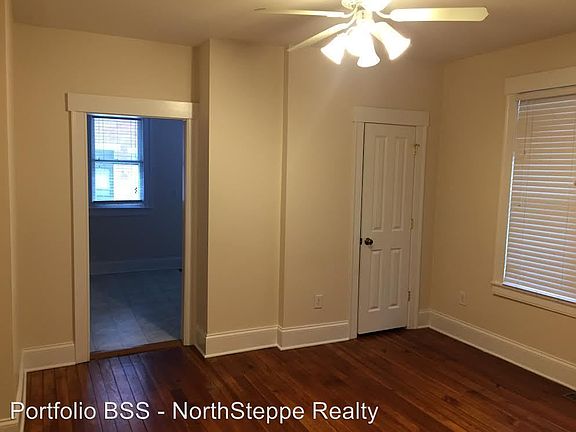 4th image of 1233 Forsythe Ave