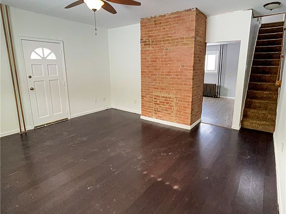 3rd image of 1360 Center St