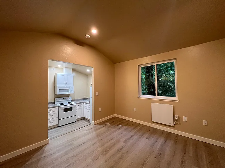 14552 Canyon One Rd #B — Photo 7