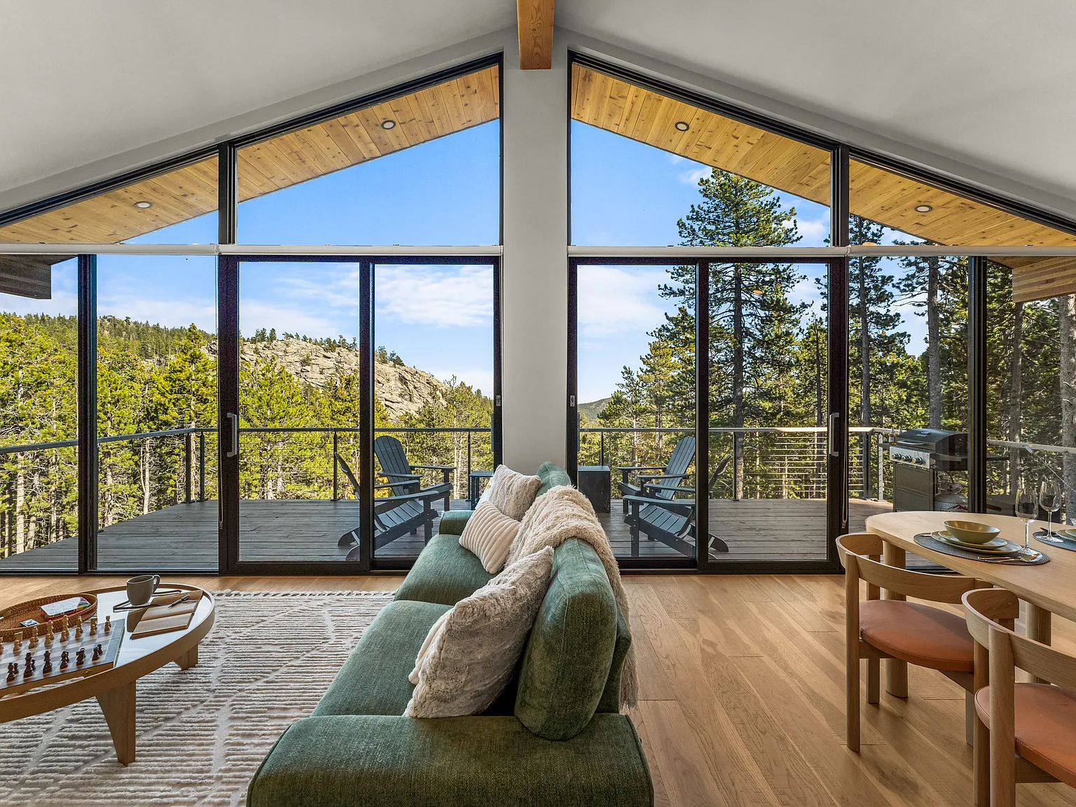 1 bed, 1.5 bath, 900 sqft, $4,500 — Photo 2