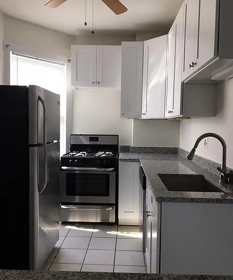 2840 N Albany Ave #1W — Photo 3