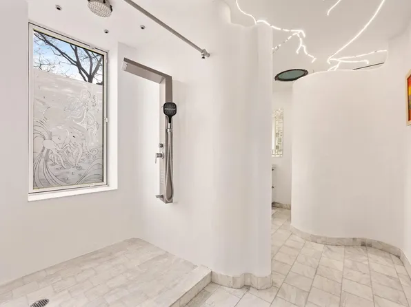 1 Beekman Place image 16 of 30