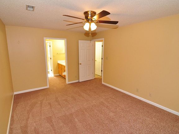 3rd image of 484 Bamburg Dr