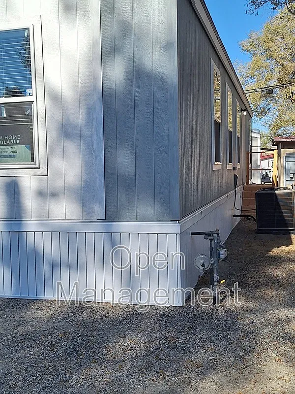 2 bed, 1.0 bath, 672 sqft, $1,000 — Photo 3
