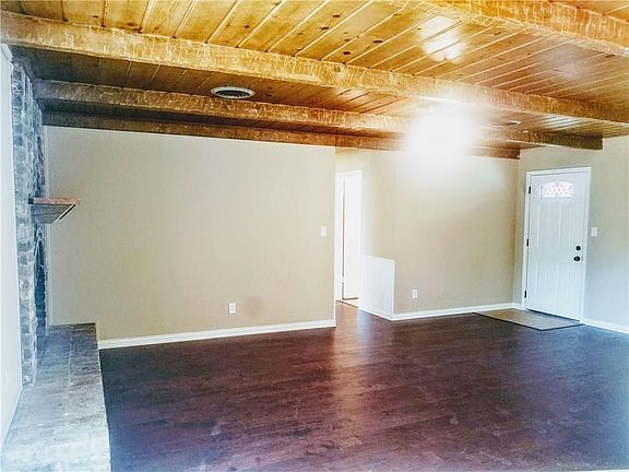 4th image of 300 N Spears St