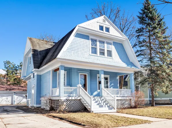 809 S Jackson St, Green Bay, WI 54301