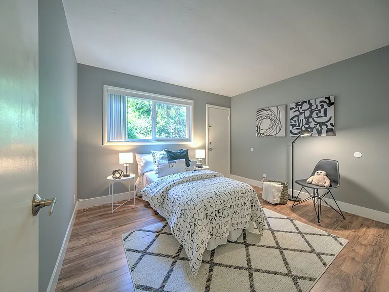 2-10 Shelley Drive — Photo 11