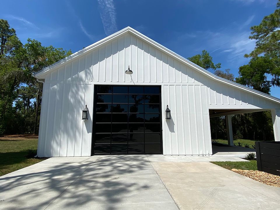 2nd image of 2622 Magnolia Ave