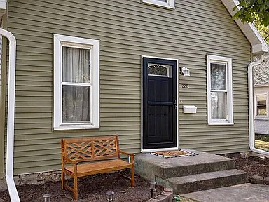 220 Summer St — exterior photo