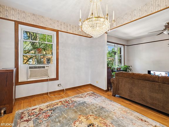 4th image of 5350 N Kenmore Ave #3