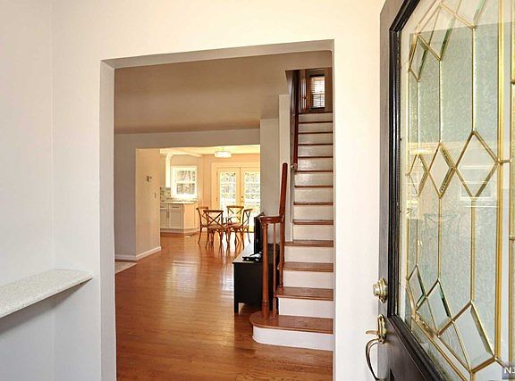 2nd image of 25 Highland Ave