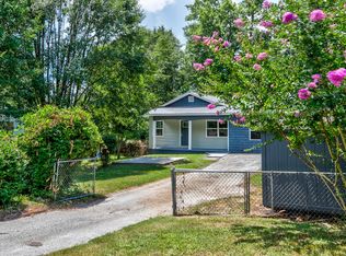 205 12th St N, La Follette, TN 37766