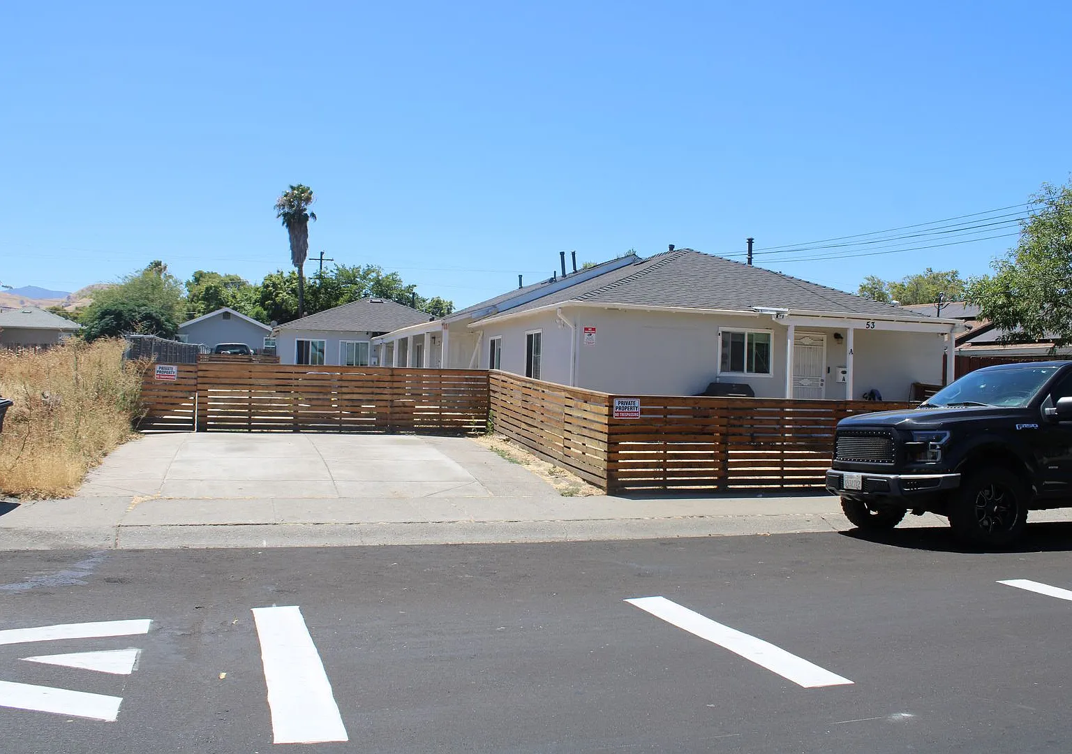 Two Bedroom Plus Bonus Room In Pittsburg Single Story Four-Plex- Optional Detached Garage Available! — Photo 2