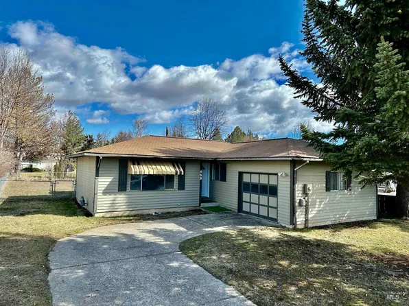 668 Lund Ln, Moscow, ID 83843