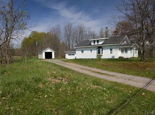 10 Salisbury St, Lacona, NY 13083