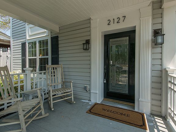 3rd image of 2127 N George Mason Dr